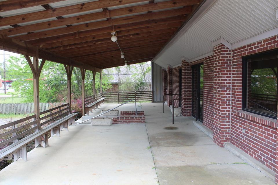 310 Idlewild Rd, Columbus, MS 39702